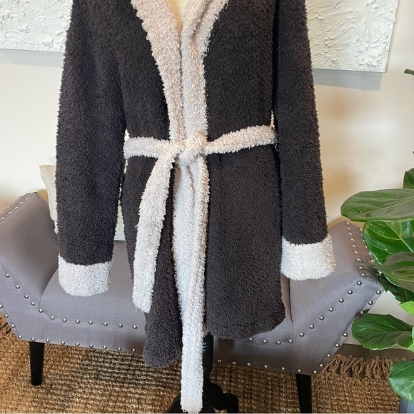 Barefoot Dreams Cozy Chic Two Tone Short Robe Sz 1 Small Style 549. - Picture 5 of 11